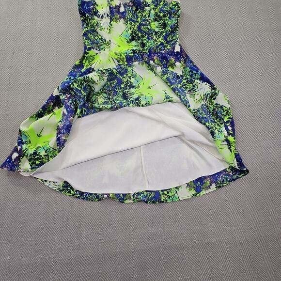 Everly Tennis Dress Size Small Green Watercolor Made In USA EUC Style DR3766 - Picture 4 of 10